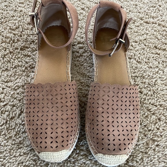 Gianni Bini Brown Perforated Espadrille Sandals - Picture 2 of 8